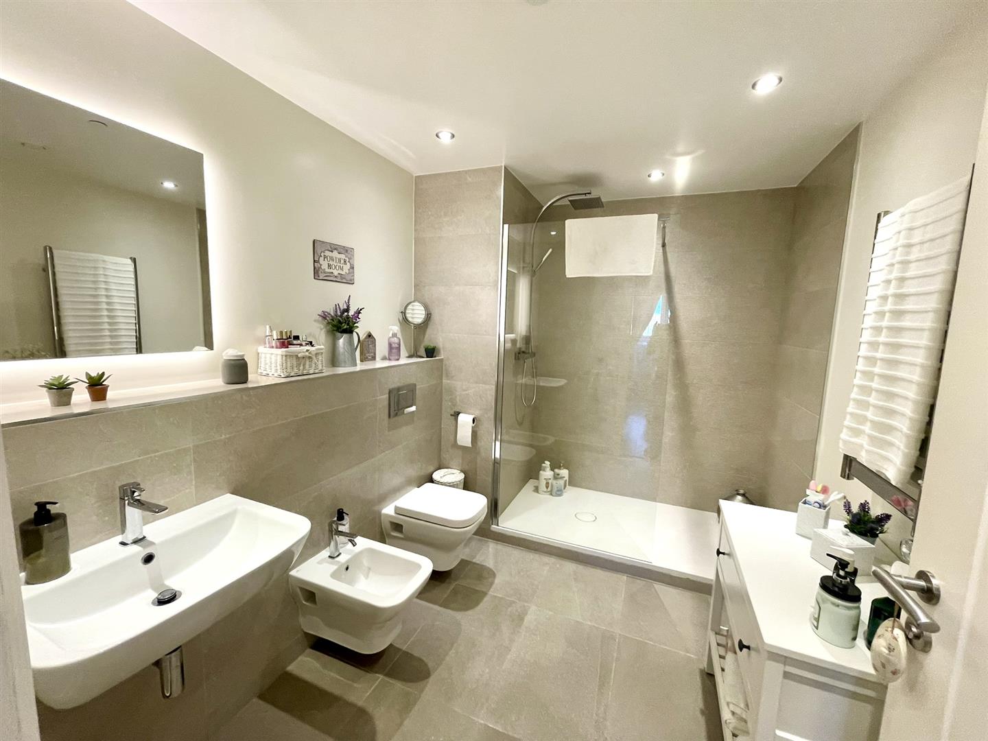 Image of Apartment - 2 Bedrooms - 2 Bathrooms for Sale in Midtown-Gibraltar, Image 10